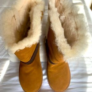 Koolaburra by Ugg women’s boots NEW